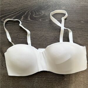 Maidenform White Convertible Strapless/Regular Bra
